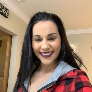 Meet your Posher, Nina